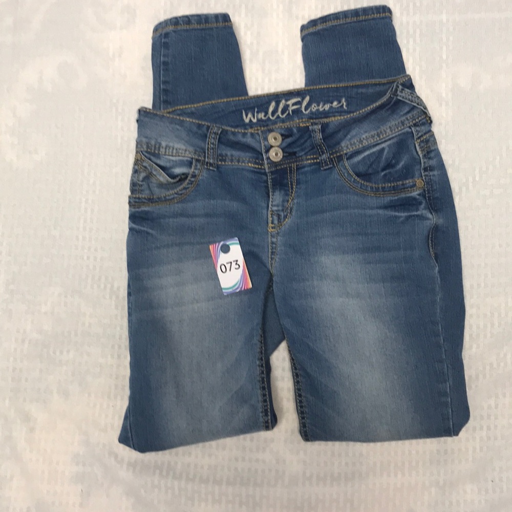 Wallflower Jeans size 3